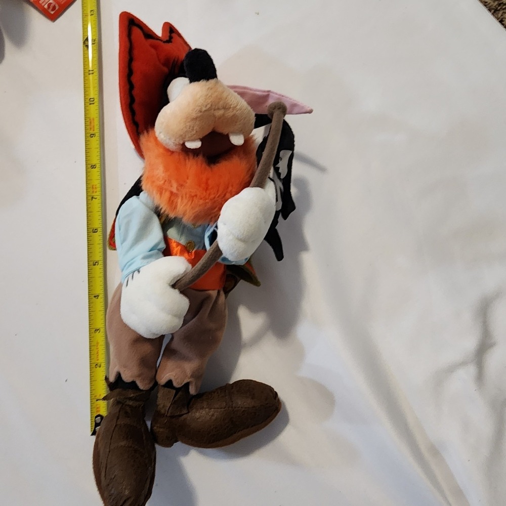 Disneyland Parks‎ Pirates Of The Caribbean Goofy Plush